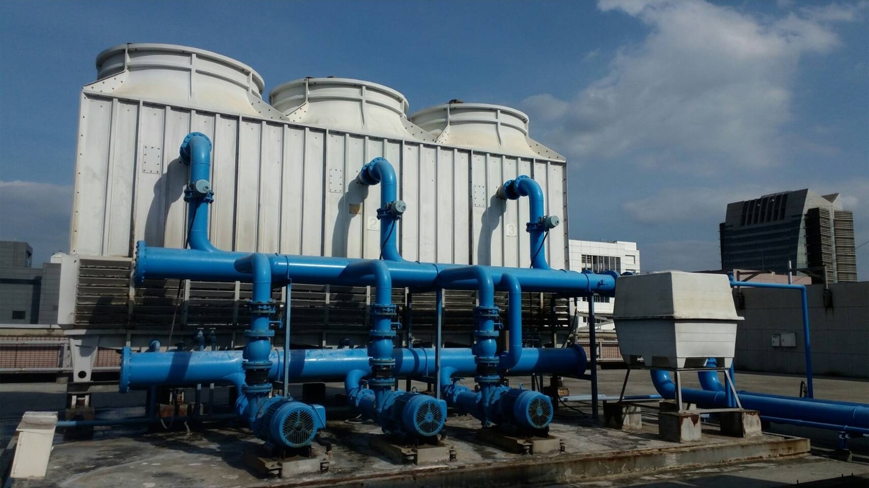 eyc-smart-building-cooling-tower-energy-saving-solution-1.jpg